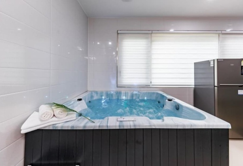 Pensão Chuncheon  Plan B Pool Villa