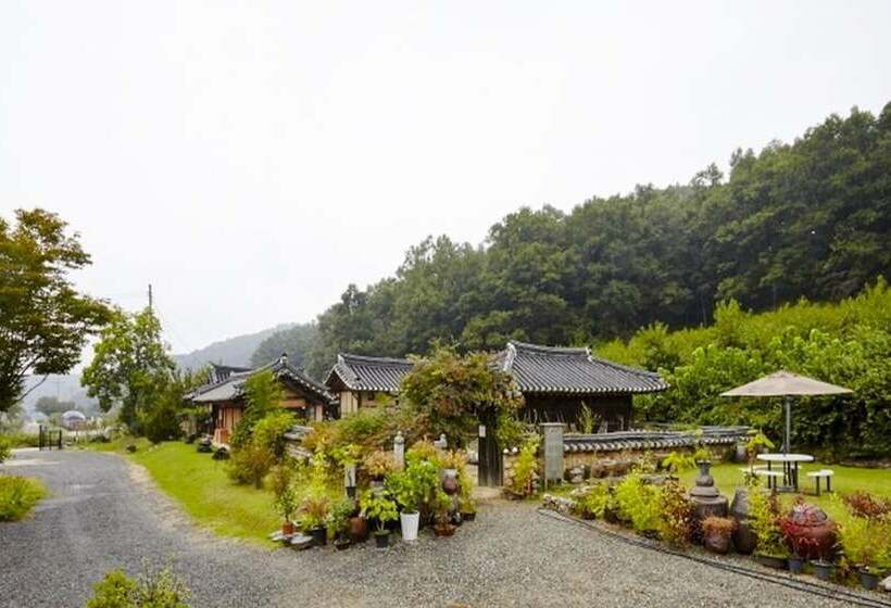 펜션 Chungju Wildflowers And Gotaengnadeuri