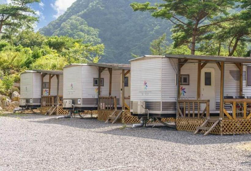 Пансион Danyang Pine Caravan Camping