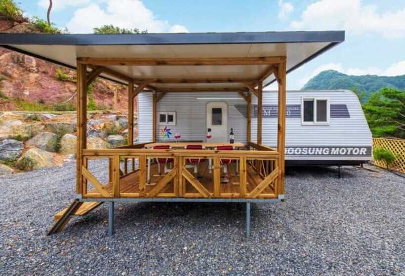 Пансион Danyang Pine Caravan Camping