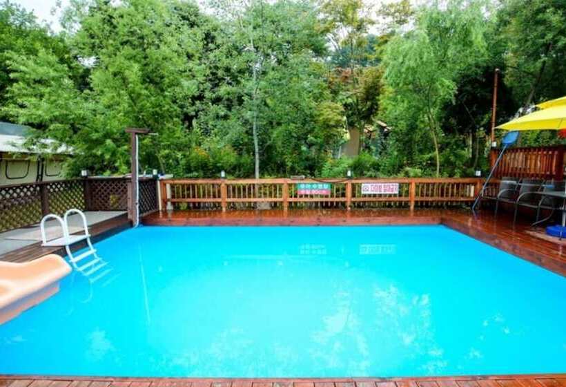 Pension Gapyeong Captain Caravan And Glamping