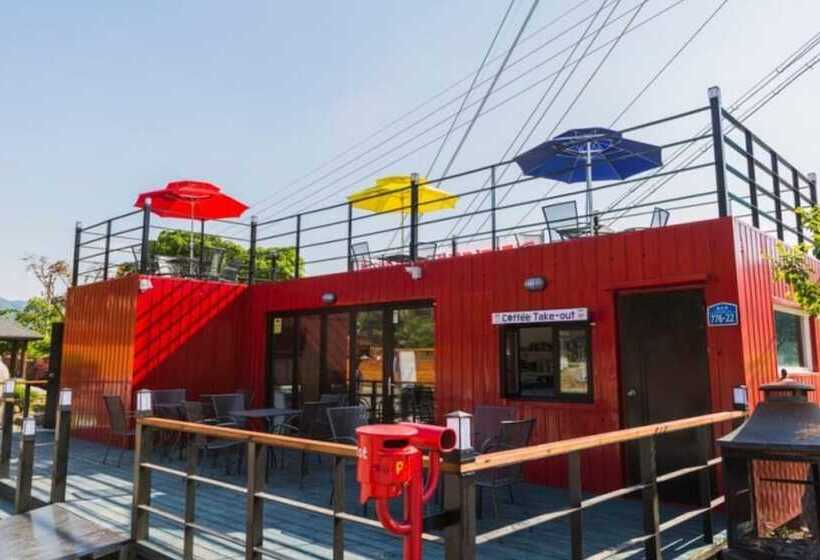 Pensió Gapyeong Captain Caravan And Glamping