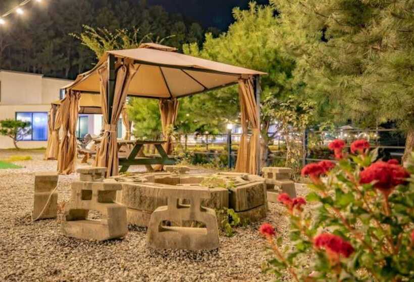 Pension (Hôtel basse catégorie) Gapyeong High Palace Pool Villa