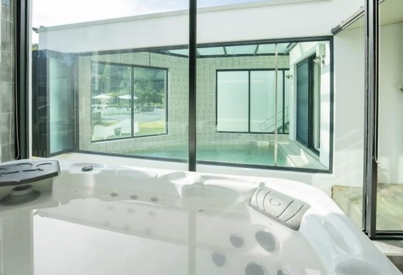 Pension (Hôtel basse catégorie) Gapyeong High Palace Pool Villa