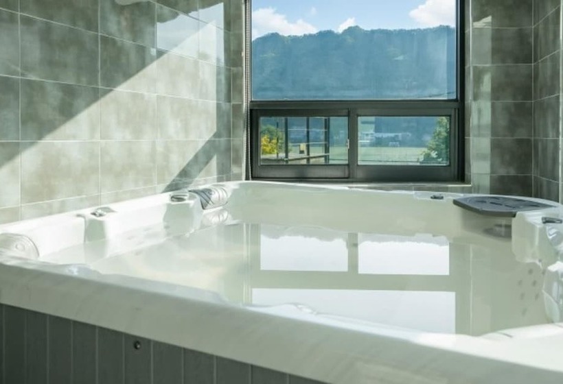 Pension (Hôtel basse catégorie) Gapyeong High Palace Pool Villa