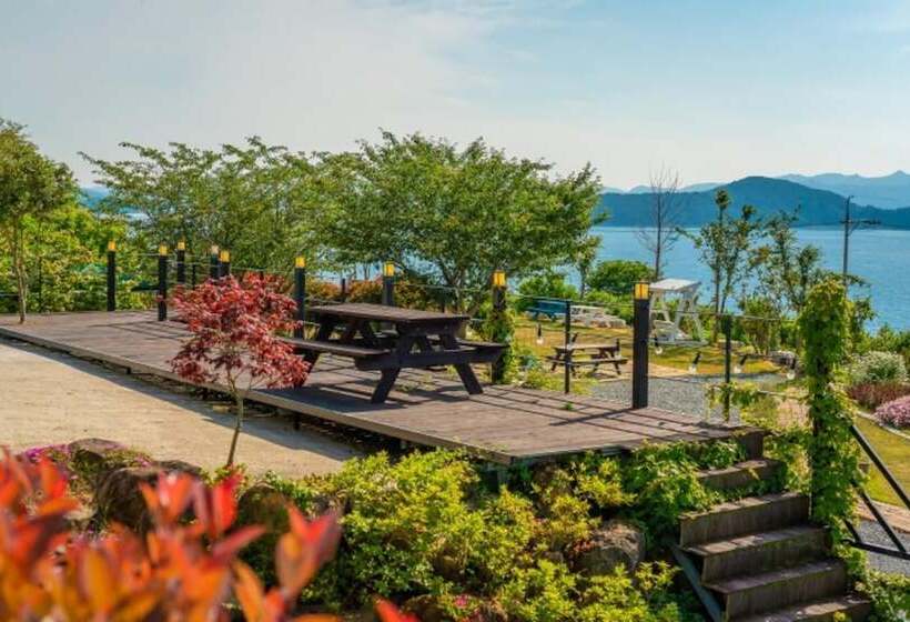 بنسيون Geoje Sea And Blue Pool Villa