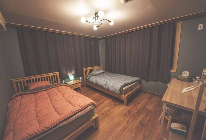 Pensão Geojedo Gbro Guest House