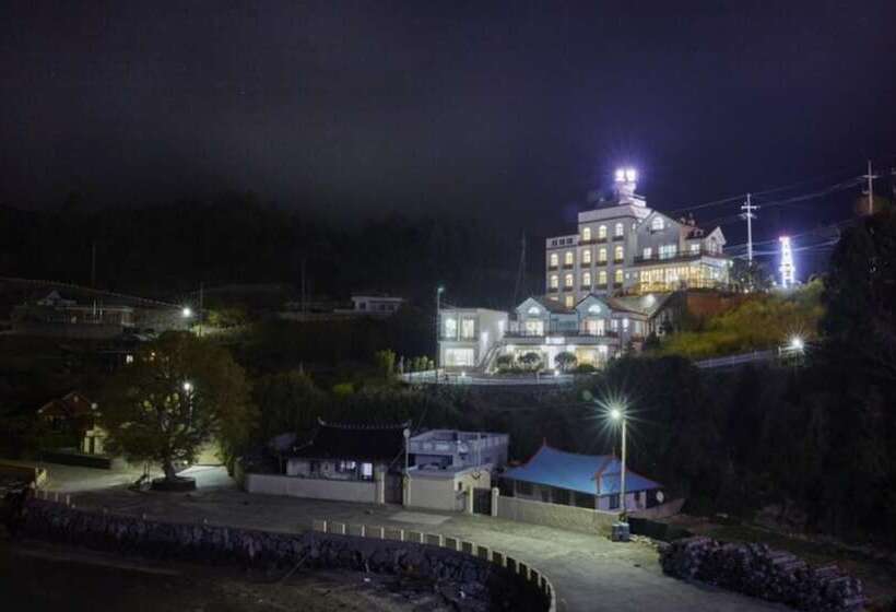 Pension (Hôtel basse catégorie) Goheung Hayan Noeul