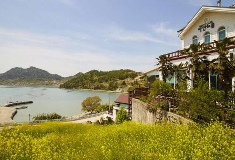 Pensão Goheung Hayan Noeul