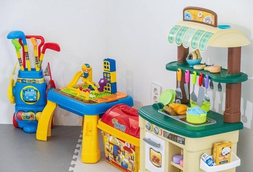 פנסיון Goseong Maple Kids&spa&poolivilla