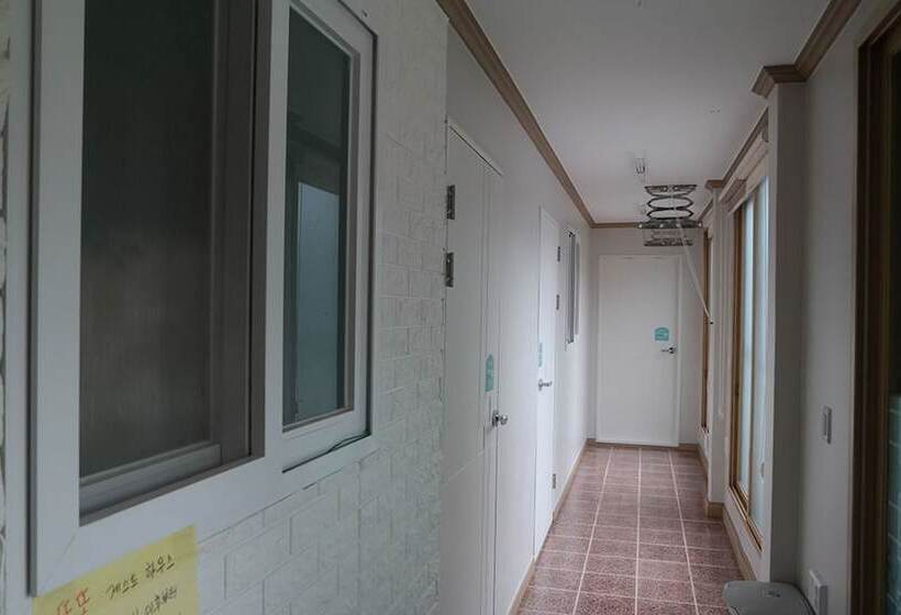 膳宿费 Gurye Ddo Ddo Guest House