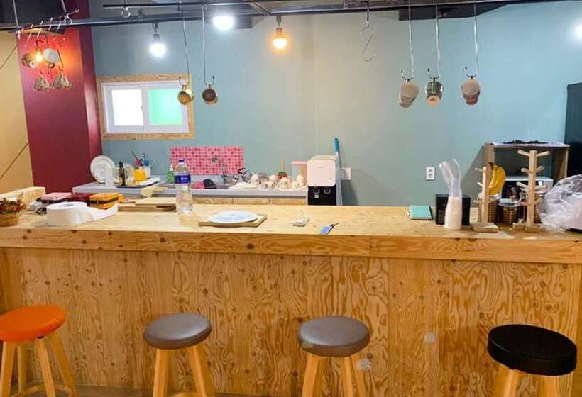 Пансион Gyeongju Party Guest House