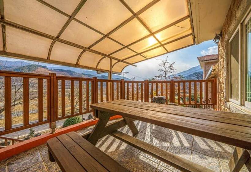 بنسيون Hamyang Jiri Resort Bed And Breakfast