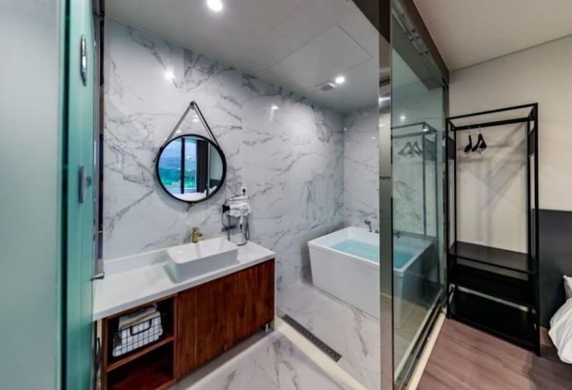 Pensione Hapcheon Ylang Ylang Pool Villa