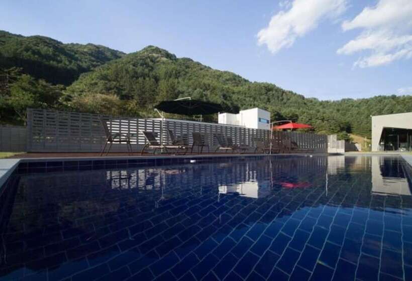 פנסיון Hongcheon Uno House Pool Villa