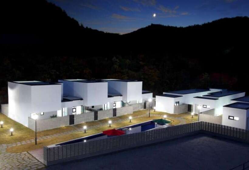 פנסיון Hongcheon Uno House Pool Villa