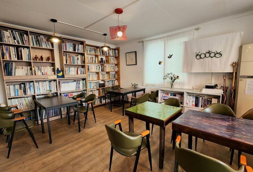 פנסיון Jeonju Oraedoenmirae Guest House