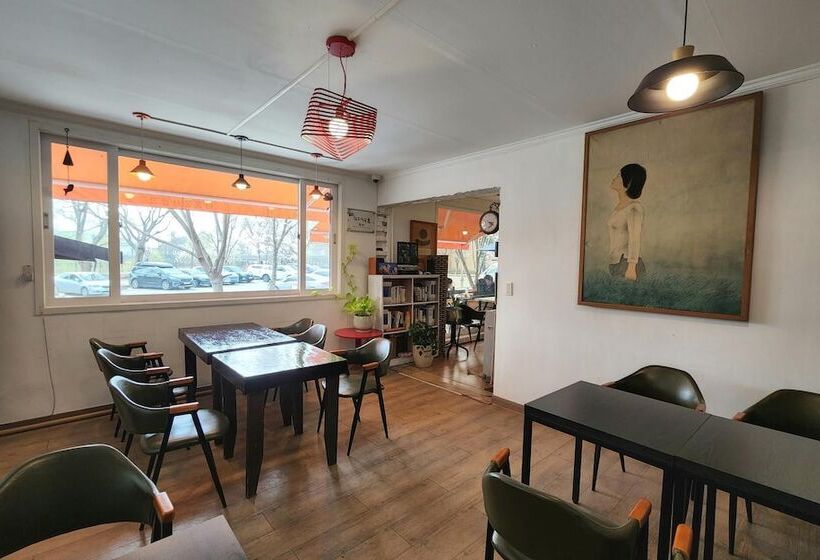 פנסיון Jeonju Oraedoenmirae Guest House