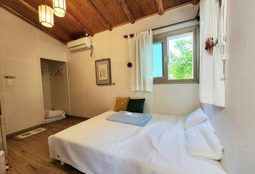 פנסיון Jeonju Oraedoenmirae Guest House