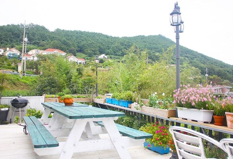 بنسيون Namhae Guest House Mi