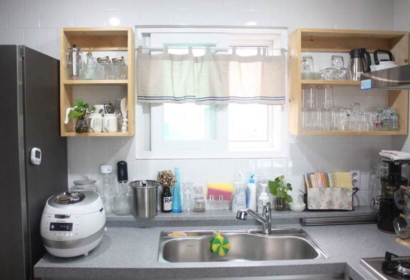 פנסיון Namhae Guest House Mi