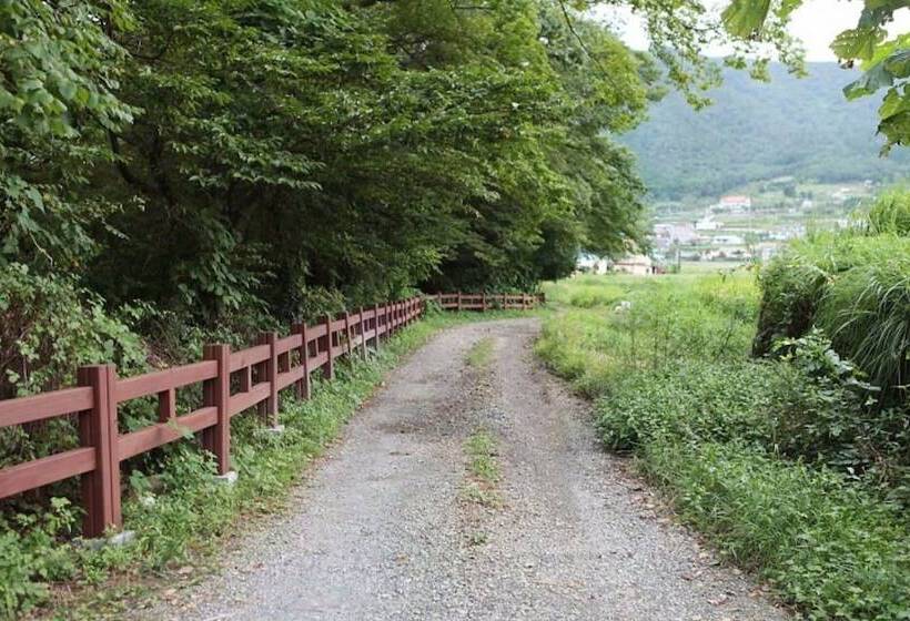 Pensão Namhae Memory Plus Bed And Breakfast