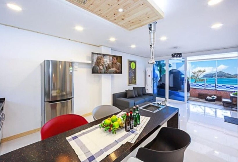 Pension (Hôtel basse catégorie) Nanhae Jeogsila Pool Villa