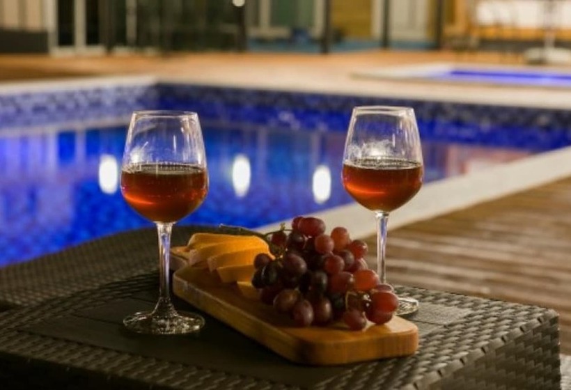 Пансион Sancheong Damga Pool Villa