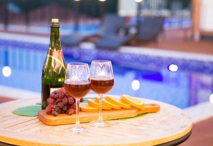 بنسيون Sancheong Pongdang Pool Villa