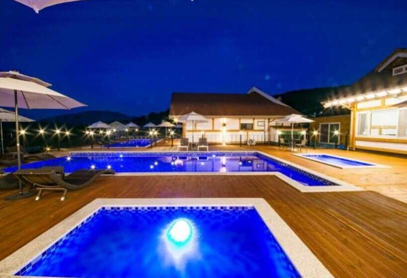 بنسيون Sancheong Pongdang Pool Villa