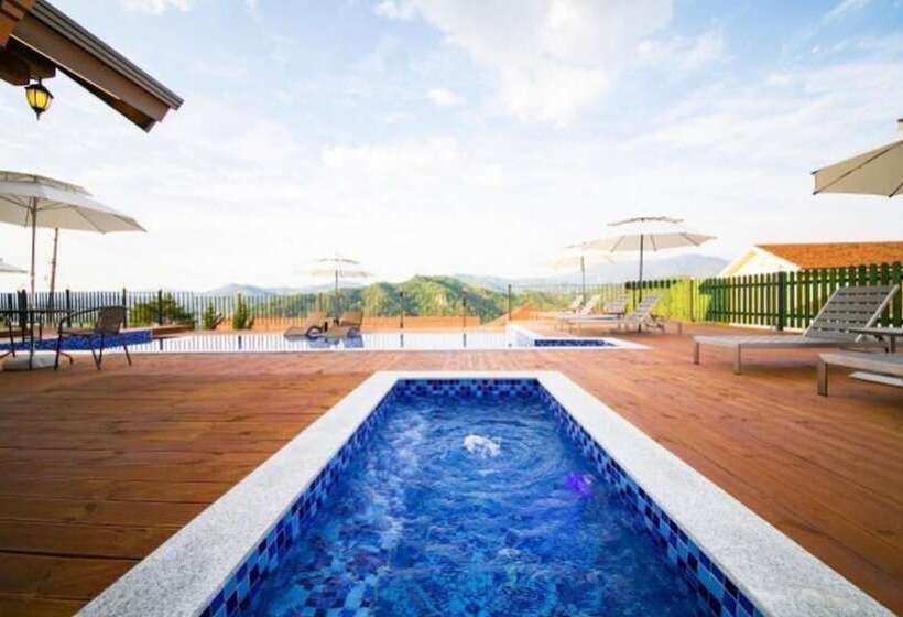 بنسيون Sancheong Pongdang Pool Villa