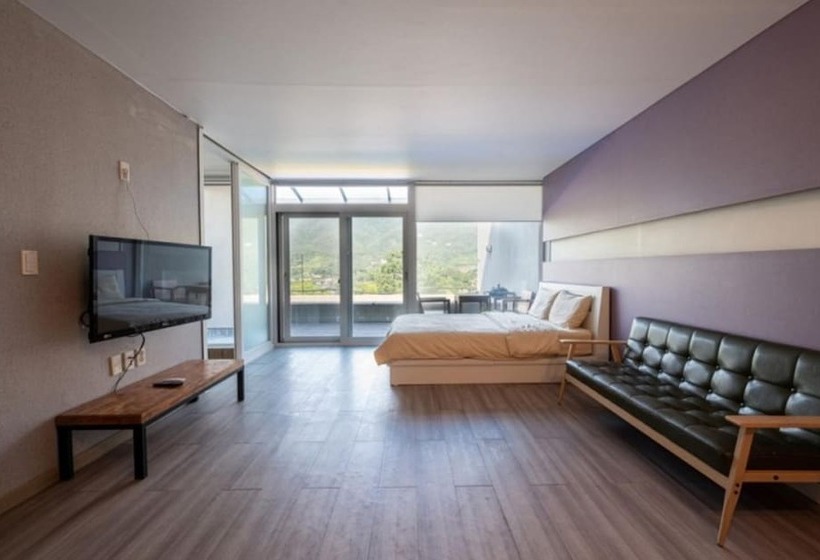 Пансион Sancheong Pool Villa Y