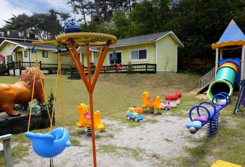 Taean Secret Garden Pension