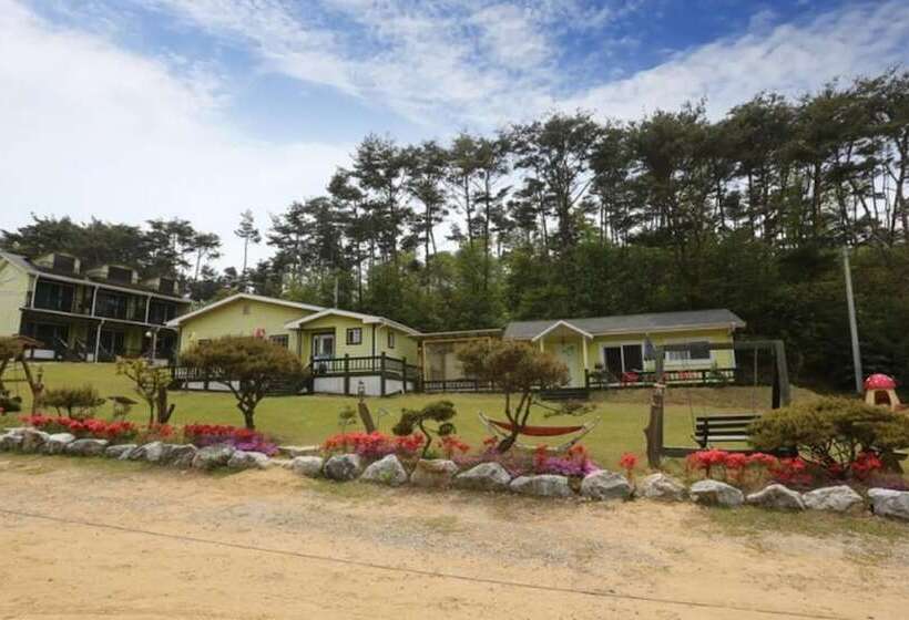 Taean Secret Garden Pension