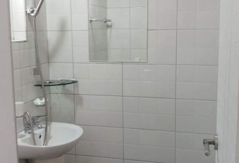 Pensionat Tongyeong Gajukgorang House