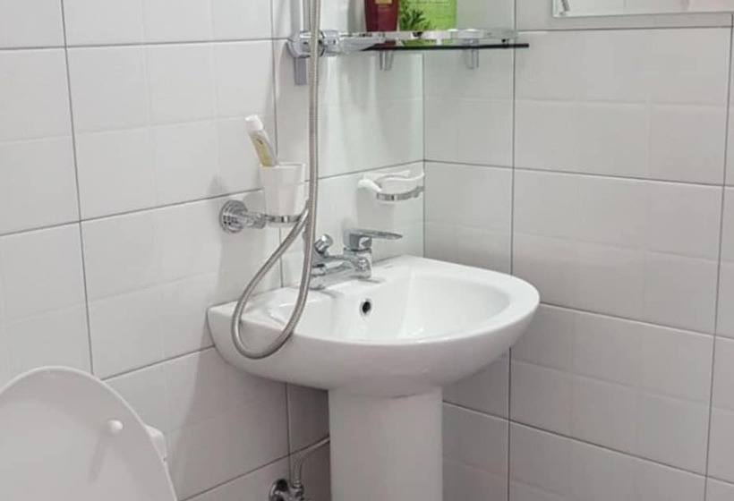 Pensionat Tongyeong Gajukgorang House