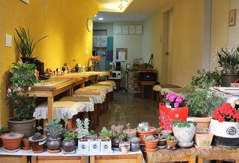 Pension (Hôtel basse catégorie) Tongyeong Semiee Guest House