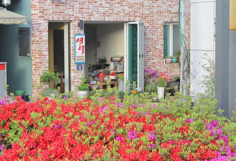 Pension (Hôtel basse catégorie) Tongyeong Semiee Guest House