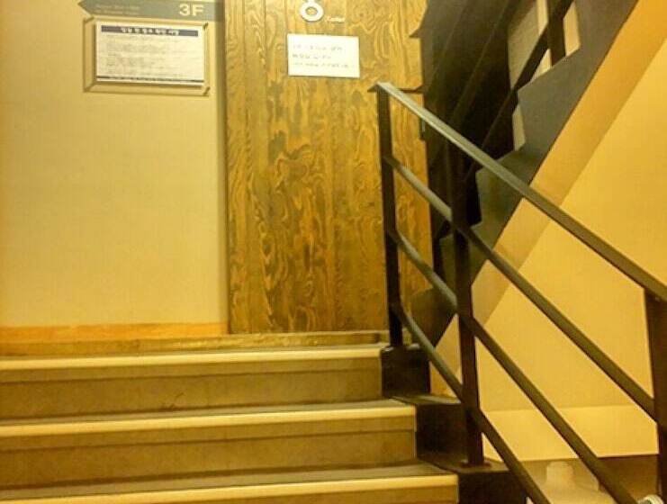 Pensão Tongyeong With Guest House