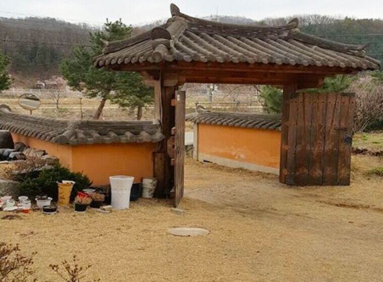פנסיון Yangpyeong Jangsu Village Hanok Stay