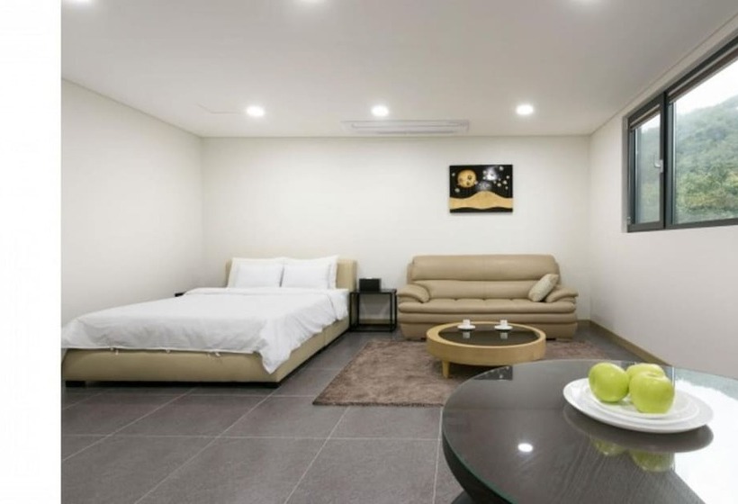 ペンション Yangpyeong Uno House Pool Villa