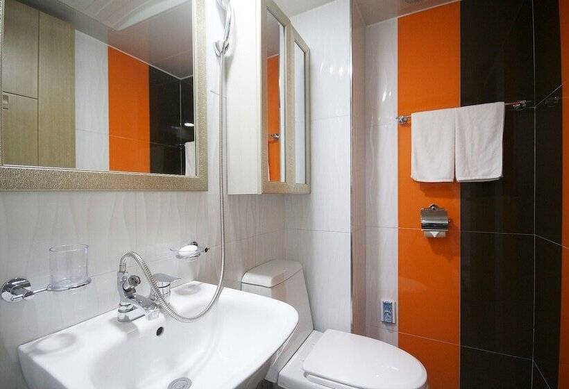 Пансион Yeosu Space Guest House