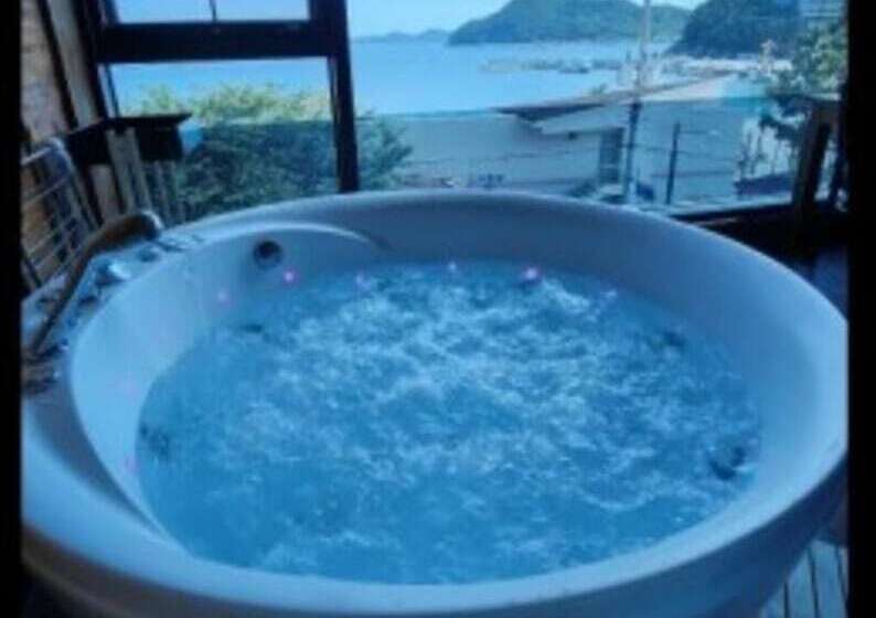 Geojedo N White Pension