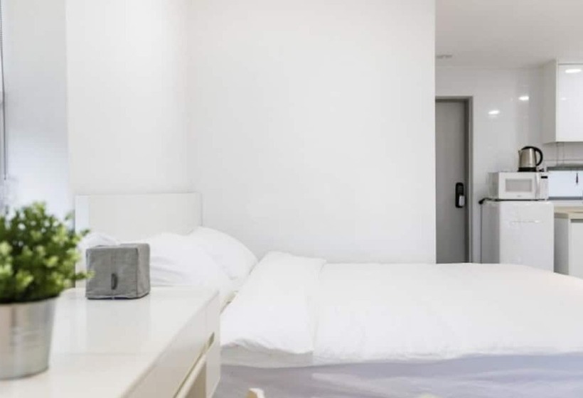 Geojedo N White Pension