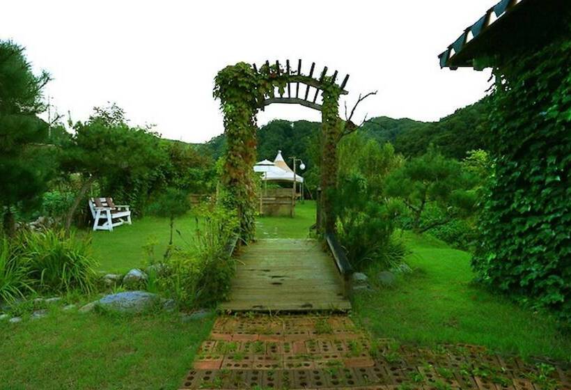 Hongcheon Platy Pension