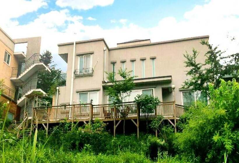 Hongcheon Platy Pension