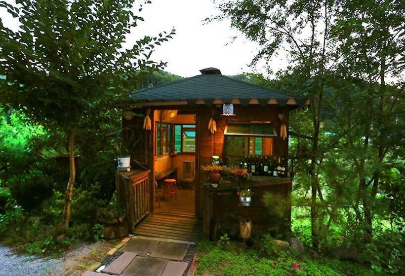 Hongcheon Platy Pension