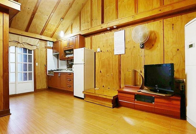 Pocheon Beverly Hill Pension