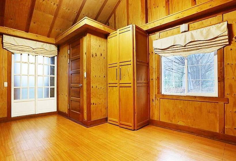 Pocheon Beverly Hill Pension