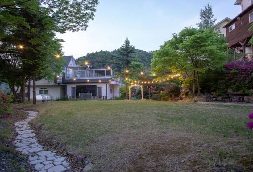 Pocheon Joey Tomato Pension